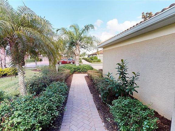 3rd image of 7937 Guadiana Way