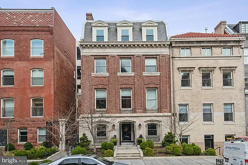 1745 N St NW #302 Photo 1