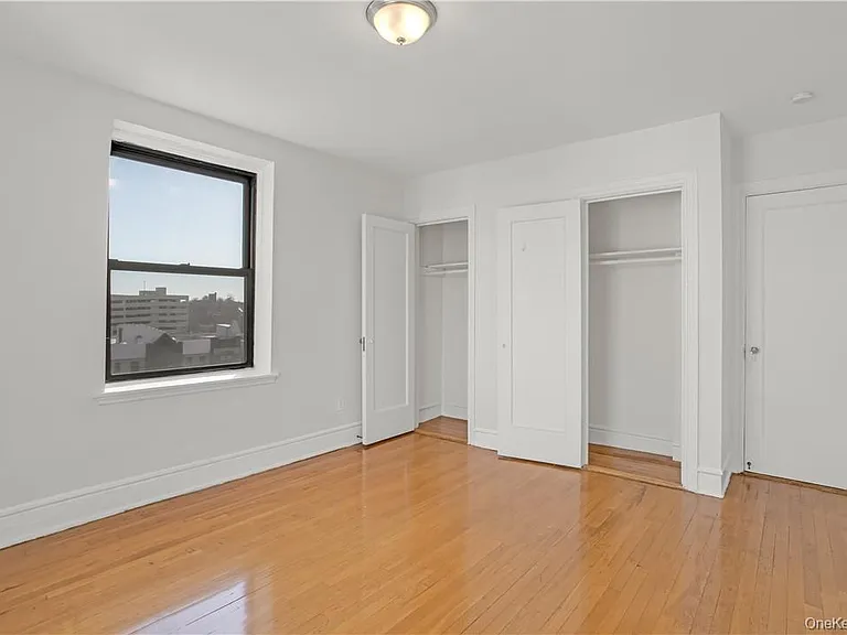 254 Martine Ave #3C — Photo 13