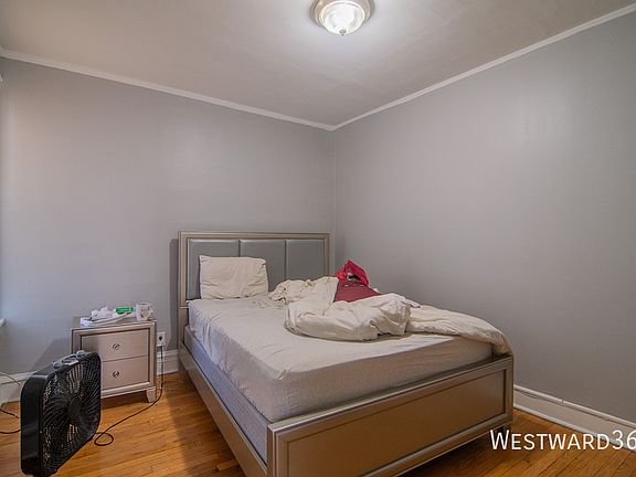 5th image of 2424 W Fargo Ave Unit 3