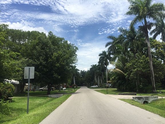 5th image of 328 New York Dr