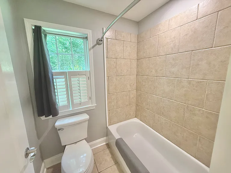 2041 English Ln — Photo 78