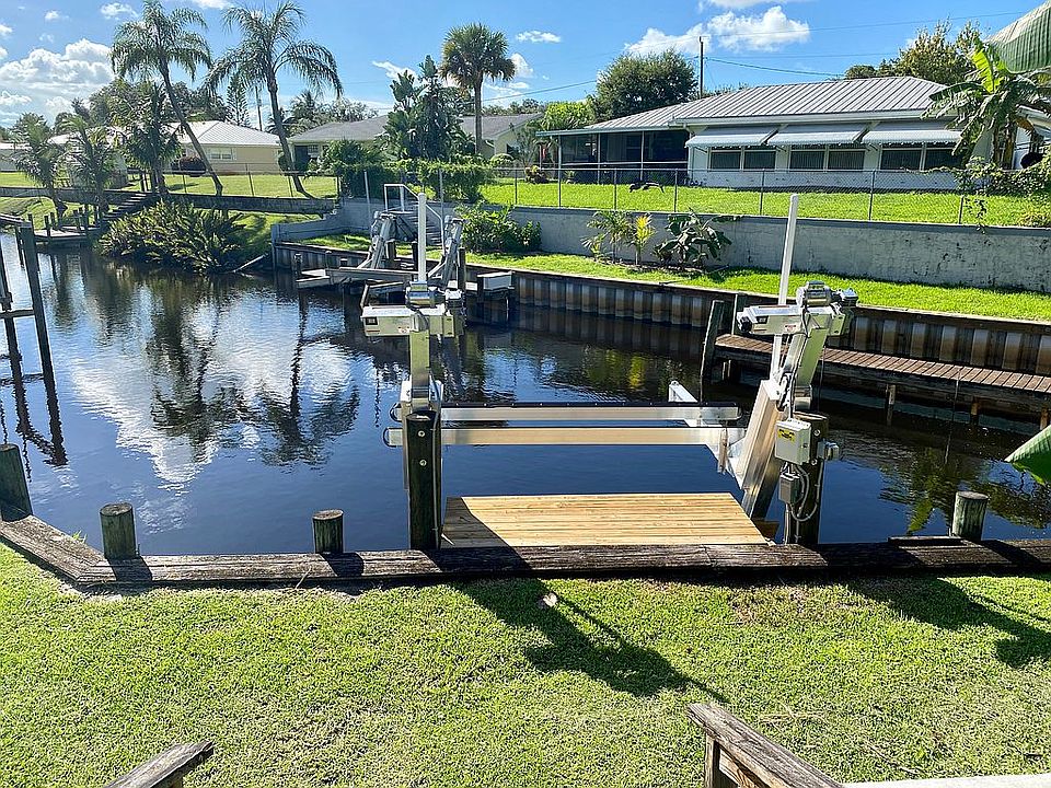 Canal/ boat lift