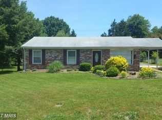 10102 Hillside Ln, Fredericksburg, VA 22408