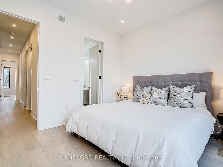 21 Shudell Ave — Photo 22