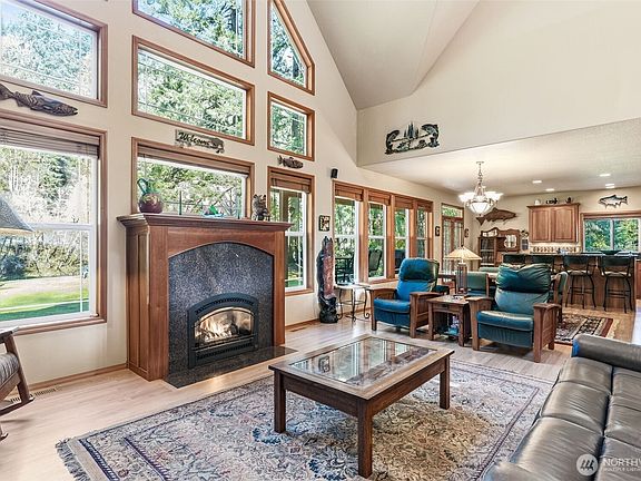 4th image of 767 Bates Road