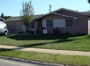 57 Penzance St, Salinas, CA 93906