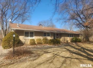2721 32nd Avenue Ct, Rock Island, IL 61201