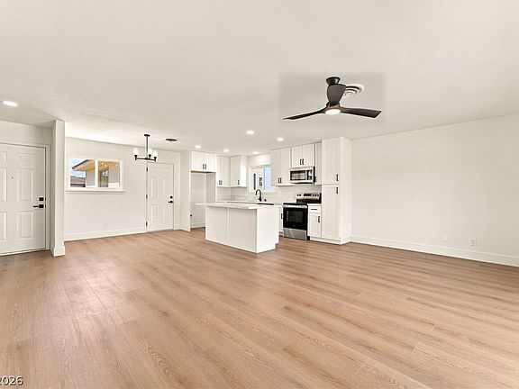 5th image of 120 Linden St