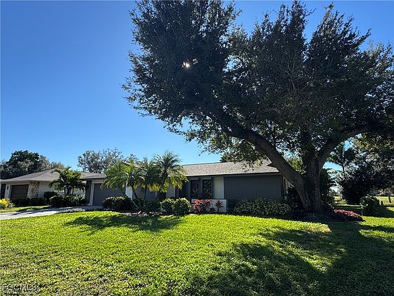 4th image of 5368 Chippendale Cir W