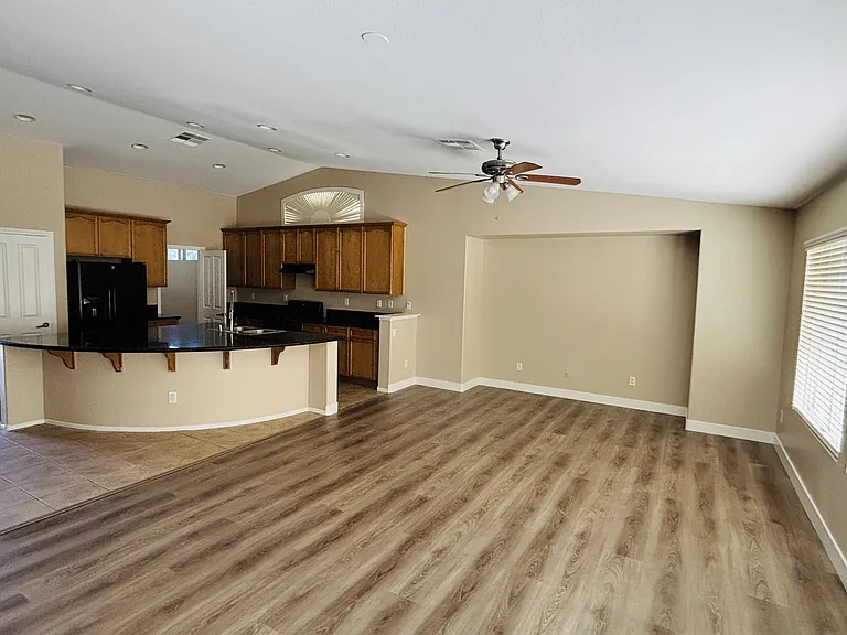 9321 Dorrell Ln — Photo 9