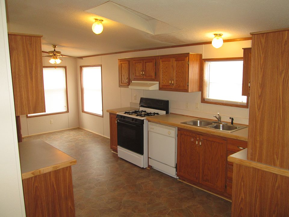 1st image of 43459 Park Dr W