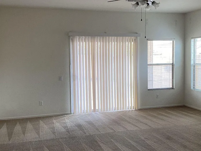5257 W Shumway Farm Rd — Photo 3