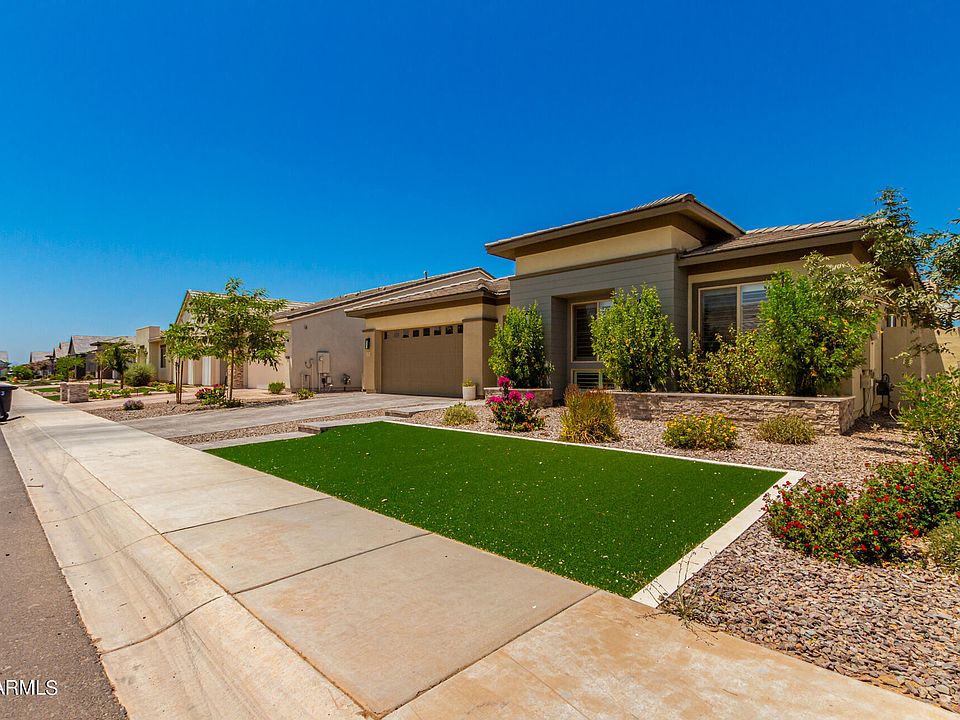 2nd image of 1512 E SAN CARLOS Way