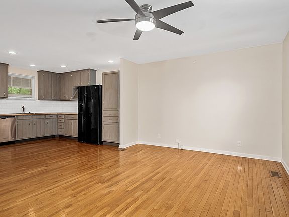 3rd image of 112 Smith St