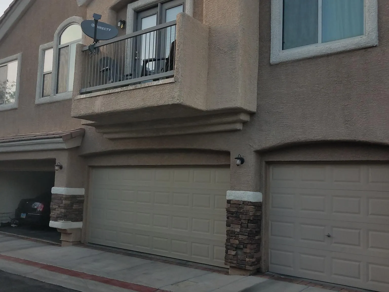 1152 Harts Bluff Pl — Photo 2