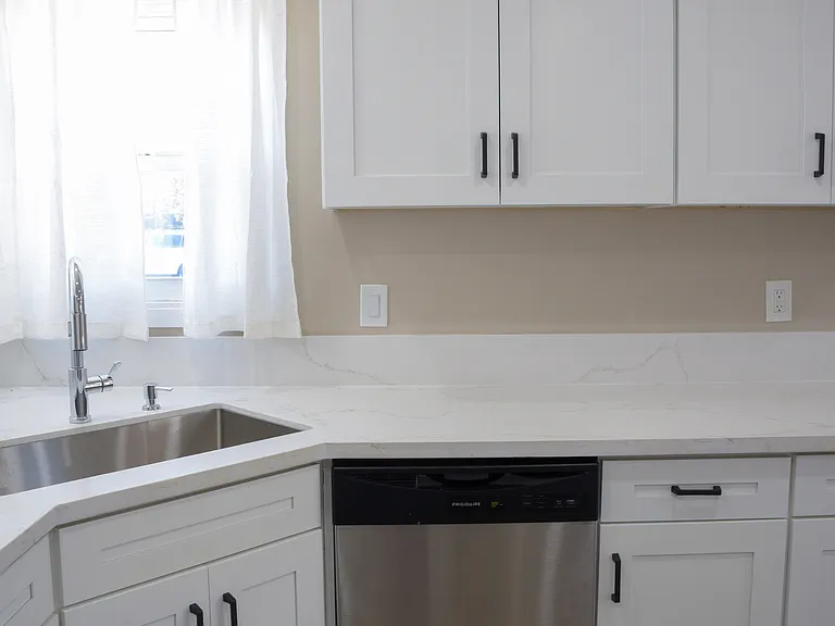 4481 Dwight St — Photo 21