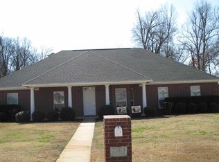 2903 Landon Ln, Texarkana, TX 75503