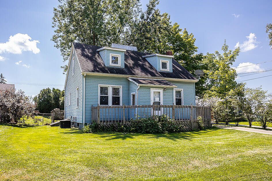 1st image of 631 Andrew Ave