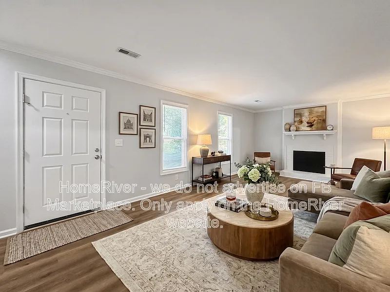 3 bed, 2.5 bath, 1578 sqft, $1,935 — Photo 2