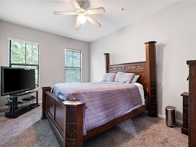 5300 Peachtree Rd #2104 — Photo 10