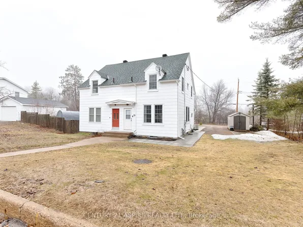 29 Alder Cres, Deep River, ON K0J 1P0