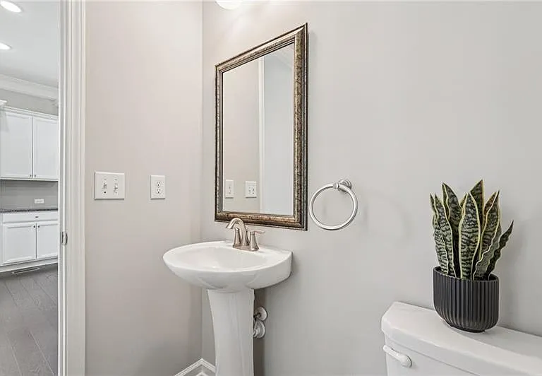 741 Topsail Ln — Photo 33