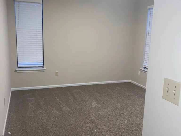 9918 N Cherry Dr — Photo 10