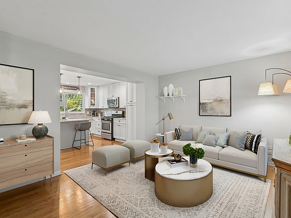 3rd image of 1108 Talbot Ln