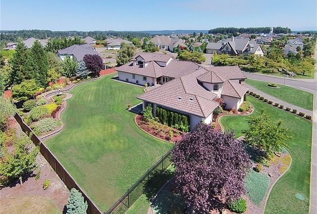 1st image of 2347 Glen Kerry Ct SE