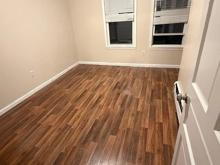 722 W Diamond Ave #2 — Photo 2