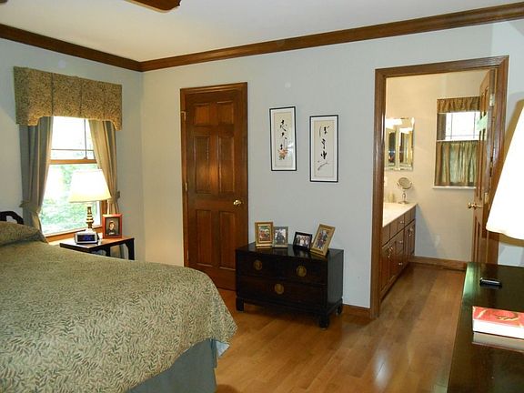 5th image of 1428 Briarcreek Dr