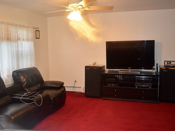 4th image of 7 Savoy Ave
