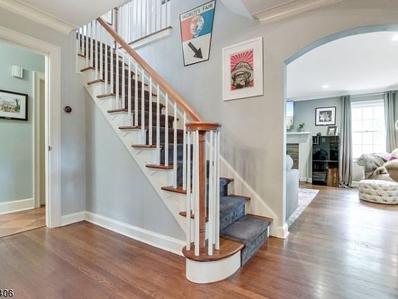 4th image of 315 Franklin Pl
