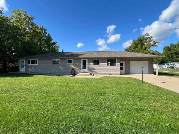 255 E Pine St, Harrison, MI 48625
