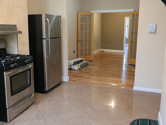 5th image of 218 Himrod St APT 2L