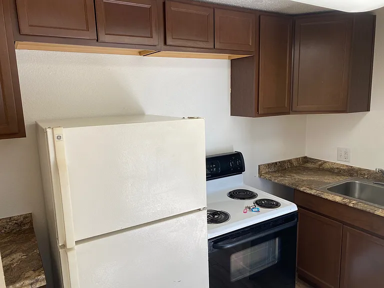 8250 Brighton Rd — Photo 5