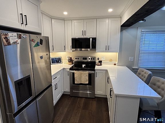 3rd image of 59 Cooper Avenue