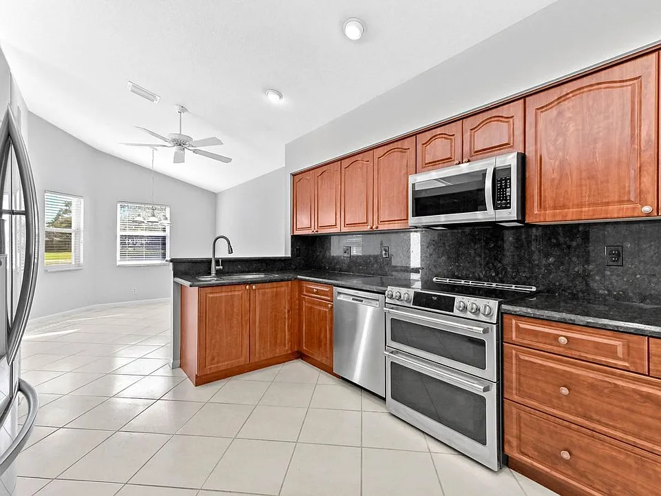 14066 Glenlyon Ct