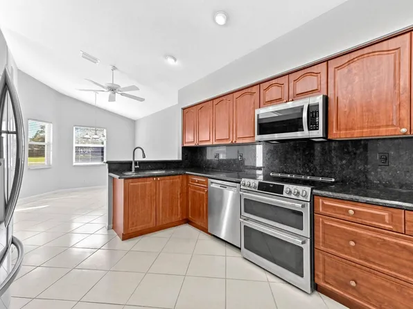 14066 Glenlyon Ct, Delray Beach, FL 33446