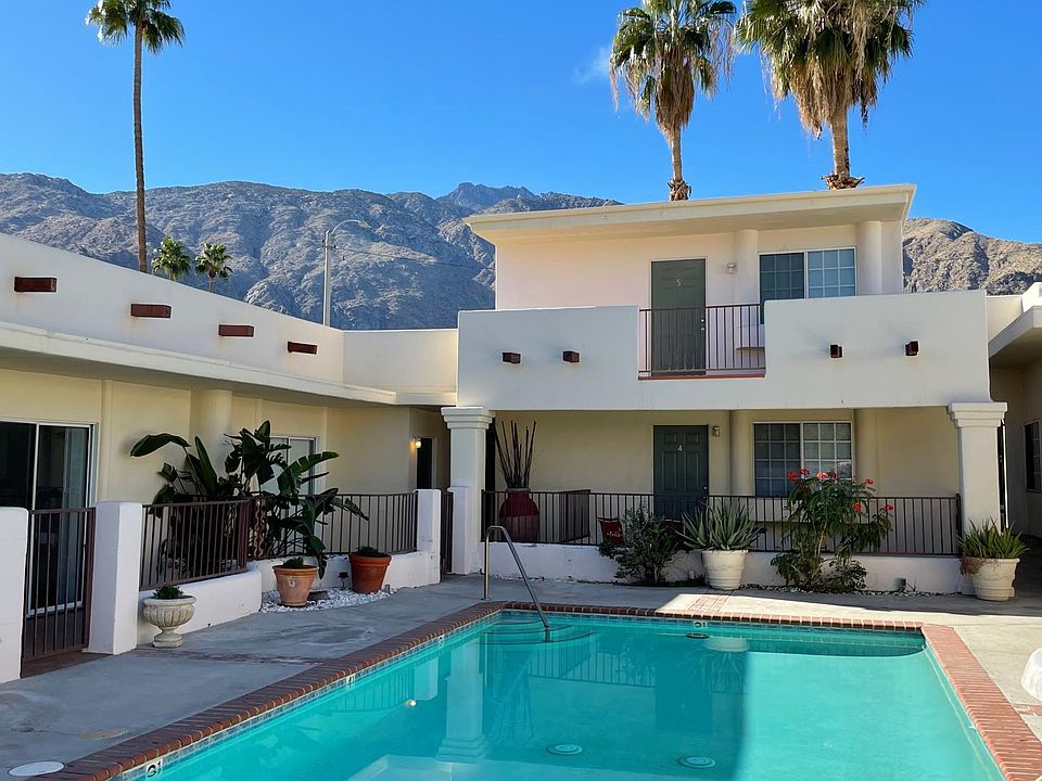 Beautiful Pool Area in the courtyard