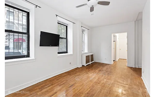 Sold by Douglas Elliman | media 10