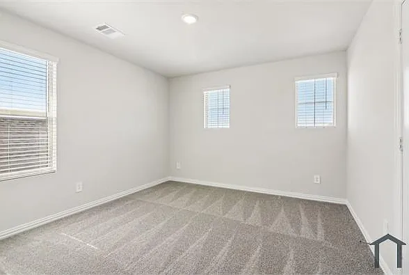 701 Easthill Dr — Photo 19