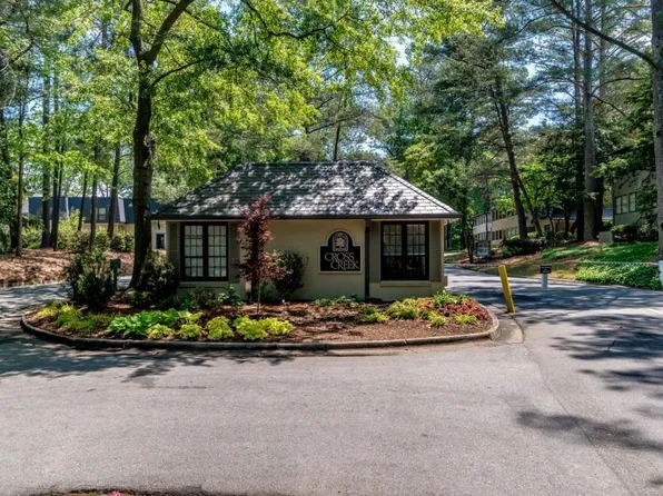 70 Chaumont Sq NW, Atlanta, GA 30327