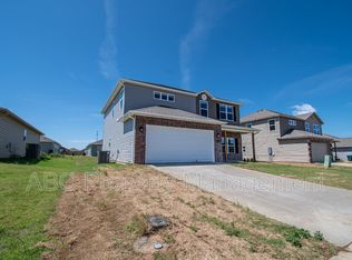1751 Eveningshade Ln, Centerton, AR 72719