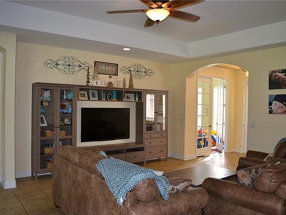 3rd image of 19039 Park Place Blvd