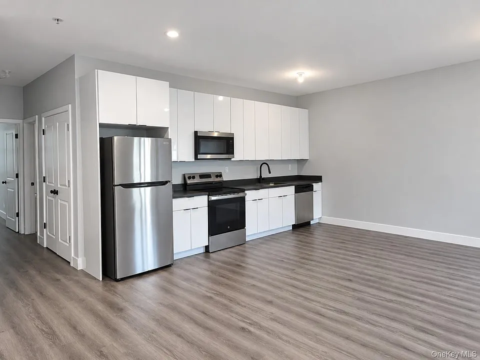 11 Orange Ln #8