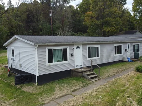 716 S 8th St, Cambridge, OH 43725