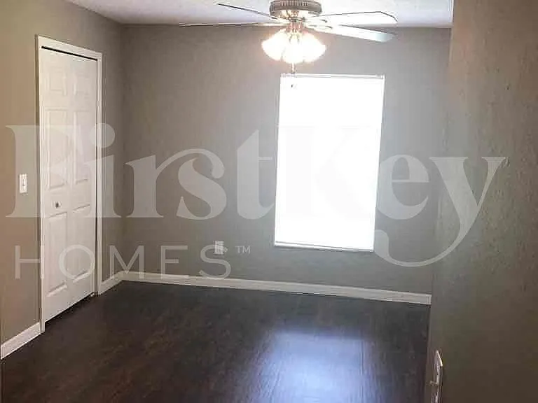 455 Calhoun St — Photo 8