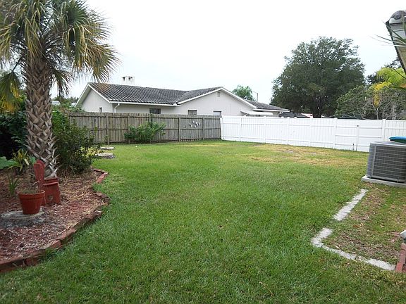 5th image of 330 Osprey Ln